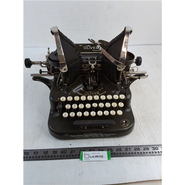 Vintage Oliver #5 Type Writer - Cannot Ship