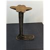 Image 2 : Antique Cast Iron Cobbler's Shoe Repair Stand