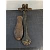 Image 3 : Antique Cast Iron Cobbler's Shoe Repair Stand