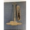 Image 4 : Antique Cast Iron Cobbler's Shoe Repair Stand