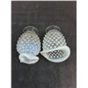 Image 4 : (2) Vintage Fenton Art Glass Hobnail White Opalescent Vases