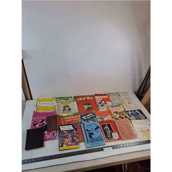 Large Quantity of Vintage Booklets & Magazines