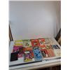 Image 1 : Large Quantity of Vintage Booklets & Magazines