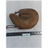 Image 1 : Vintage D&R 420 Leather Catchers Mitt