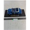 Image 1 : "Road Legends" Mounted Replica Diecast 1937 Ford Convertible