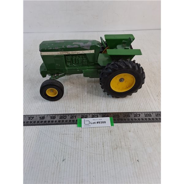 Replica Diecast John Deere Tractor