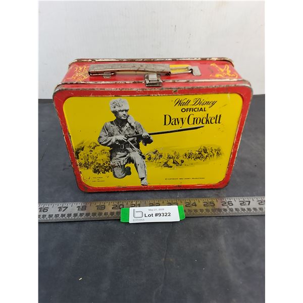 Vintage Metal "Davy Crockett" Lunch Box