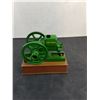 Image 2 : ERTL Replica 1:6 Diecast John Deere Model 'E' Hit & Miss Engine - Needs Batteries