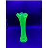 Image 2 : Vintage "Poppy Green" Uranium Glass 10" Vase - 1 Crack