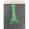 Image 3 : Vintage "Poppy Green" Uranium Glass 10" Vase - 1 Crack