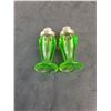 Image 4 : Vintage "Poppy Green" Uranium Glass Salt & Pepper Shakers