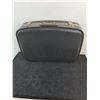 Image 3 : Vintage "Custom Craft" Suitcase - 21x14x7"