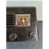 Image 2 : Vintage Northern Electric 5000 "Baby Champ" Tube Radio, As is