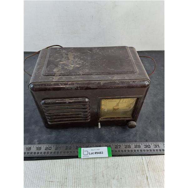 Vintage Bakelite Tube Radio, As is