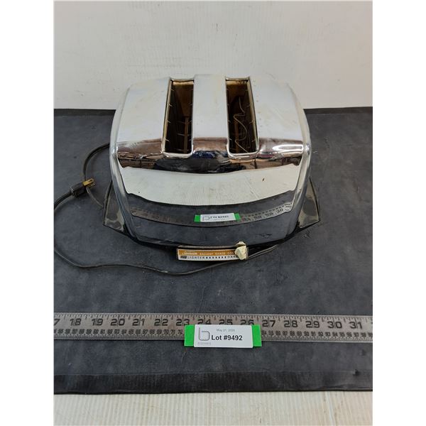 Sunbeam 2-Slice Electric Toaster - Untested, As is