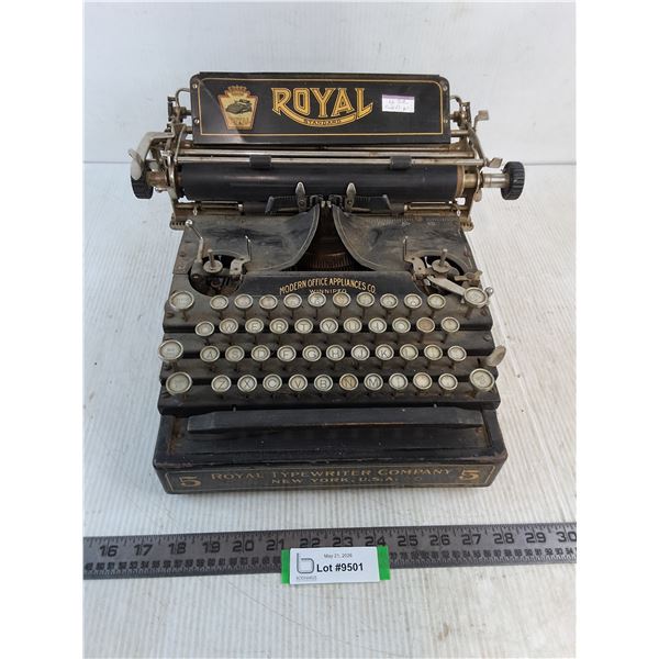 Vintage Royal Standard Type Writer - Cannot Ship