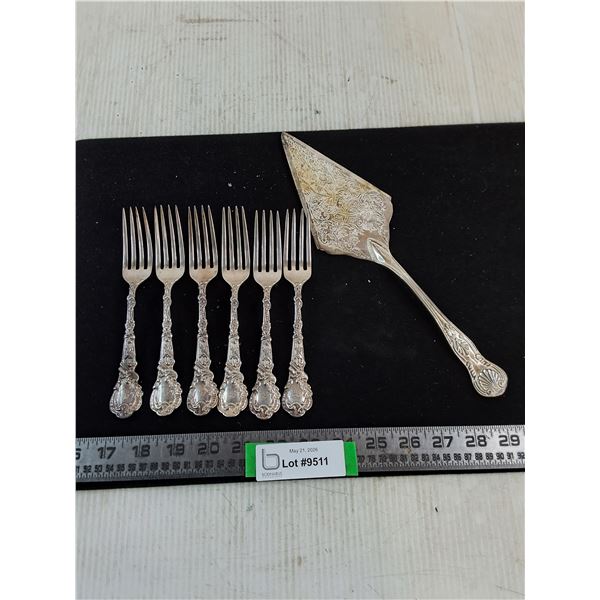 ^ (6) Antique Jaccards Kansas City Sterling Silver Forks - 286 grams, Silver-Plated Pie Server