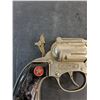Image 4 : Toy 6-Shooter w/Holster Belt