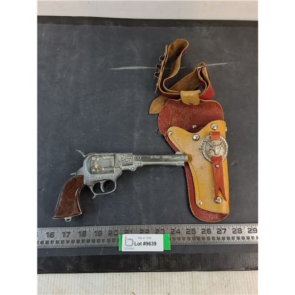Western Toy 6-Shooter w/Holster Belt