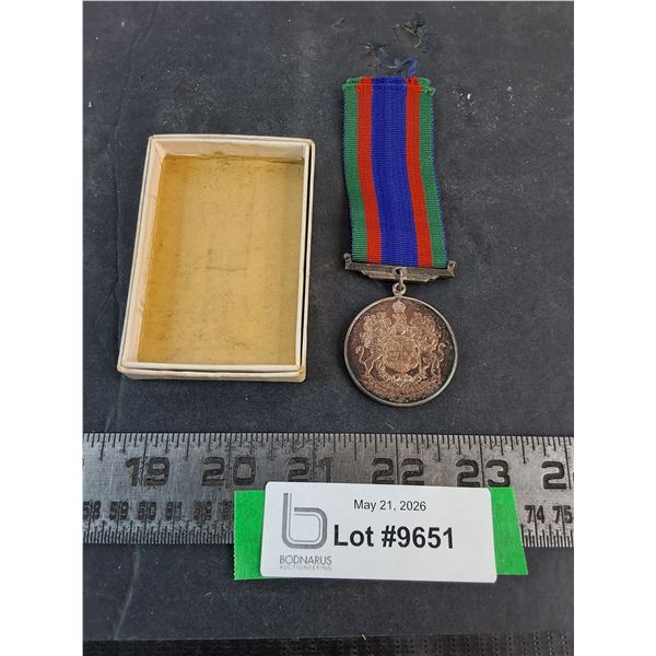 ^ Canadian World War 2 Volunteer Service Medal - Non-Magnetic