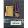 Image 1 : ^ Canadian World War 2 Volunteer Service Medal - Non-Magnetic