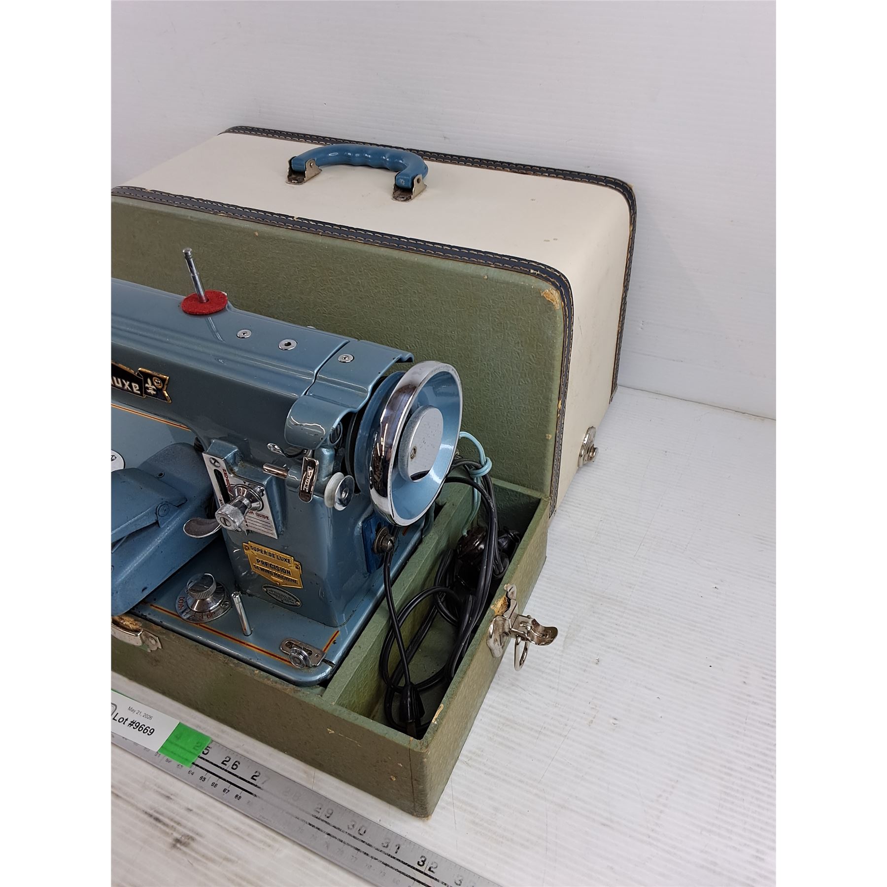 Ford Sewing Machine Vintage Ford Deluxe Electric Sewing Machine - Powers On, As Is