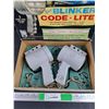 Image 3 : Vintage Twin Navy Blinker Code Lite - As Is