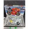 Image 2 : Tamiya Yamaha D'Antin YZR 500cc Motorcycle Model - New
