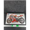 Image 1 : Tamiya Yamaha YZR - M1'04 Motorcycle Model - New