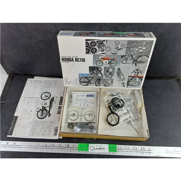 Gunze Sangyo Honda RC110 Motorcycle Model - New