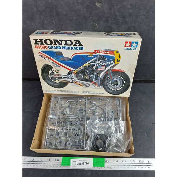 Tamiya Honda NS500Grand Prix Racer Motorcycle Model - Complete