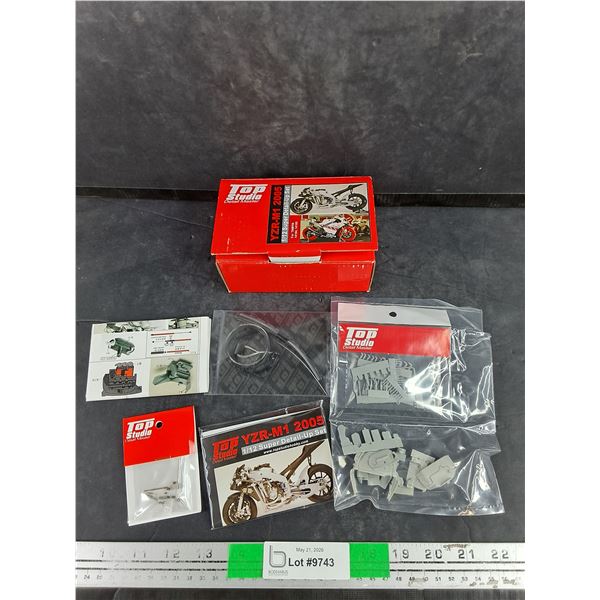 Top Studio YZR M1 2005 Detail Up Set