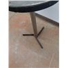 Image 3 : *Custom Made Shop Round Table 22" x 29", PICKUP ONLY