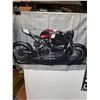 Image 4 : (3) Assorted Triumph Motorcycle Banners