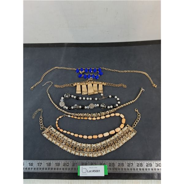 (6) Costume Jewelry Neck Laces