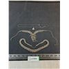 Image 1 : (3) Costume Jewelry Neck Laces