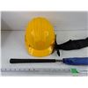 Image 2 : Hard Hat, Umbrella, New Balance Water Bottle Belt