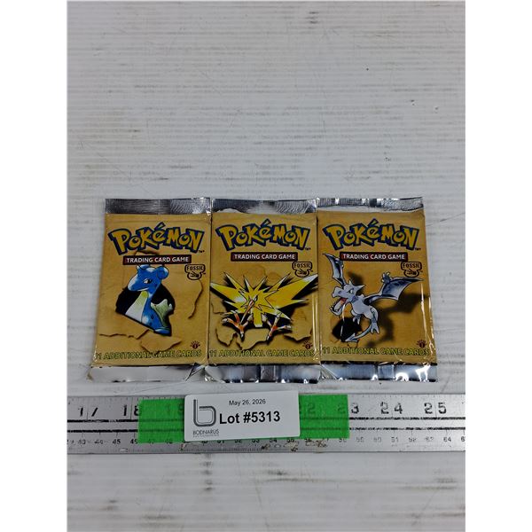 (3) Packs of 11 Pokemon Fossil Trading Cards - Sealed