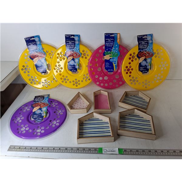 Bubble Flying Discs & Shadow Boxes
