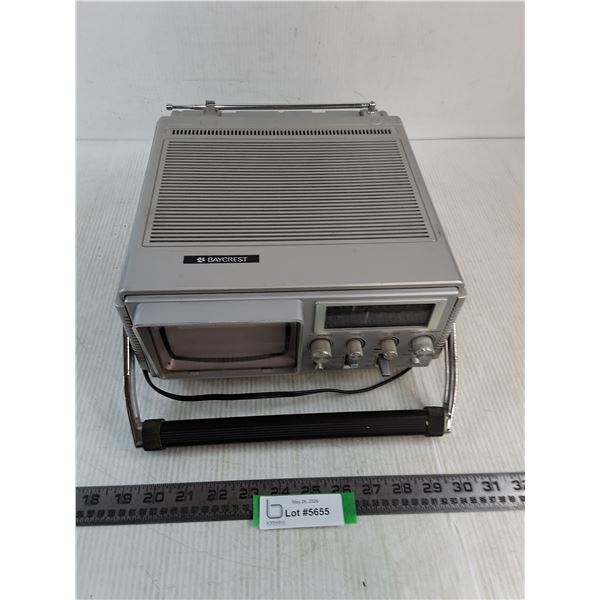 Baycrest Portable TV/Radio - Powers On