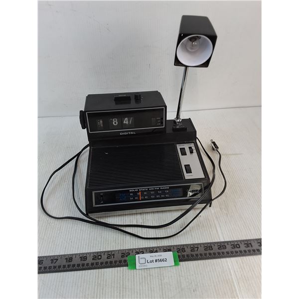 Cariole Combination Radio/Alarm Clock/Desk Light - Powers On, Light Works
