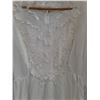Image 2 : * Wedding Dress - Approx 6 to 8 Size w/Hat & Bouquet