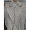 Image 3 : * Wedding Dress - Approx 6 to 8 Size w/Hat & Bouquet