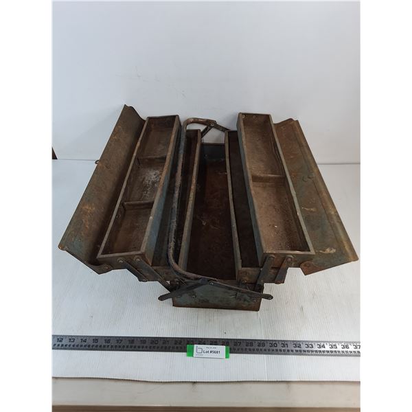 Old Rusted Tool Box, As is - 22x8x8" Closed