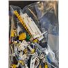 Image 3 : LEGO Technic #42198 Opened