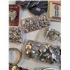 Image 2 : Misc items, Clothing Buttons, Stickers, Watches