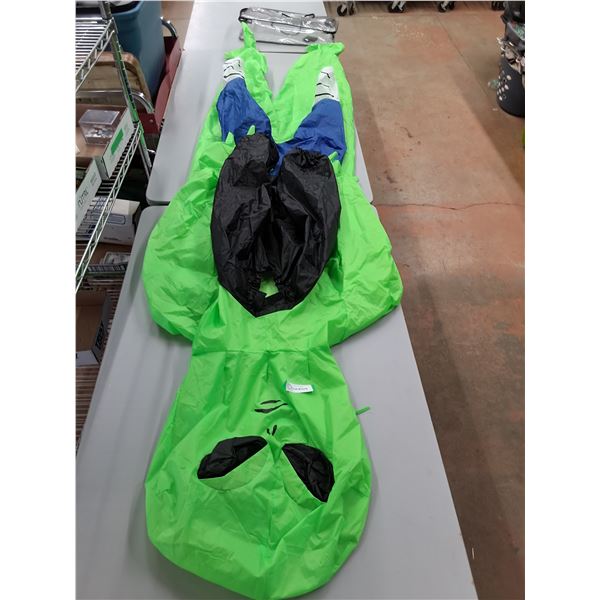 Inflatable 8' Alien Suit w/Tote - As is