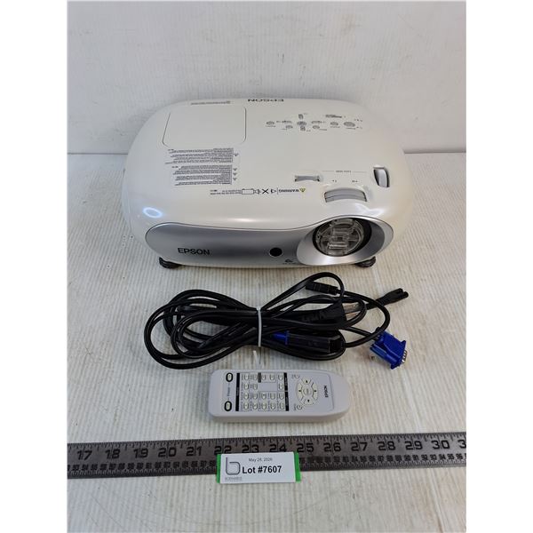 Epson LCD EMP-TW20 Projector w/Remote - Powers On