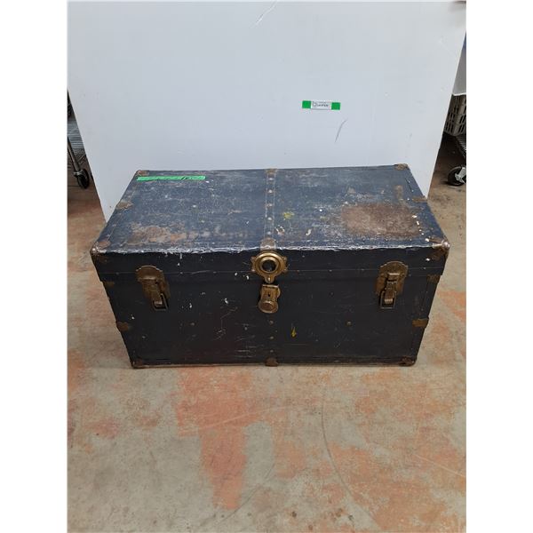 *Vintage Steamer Trunk - PICKUP ONLY