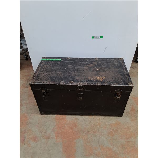 *Vintage Steamer Trunk - PICKUP ONLY